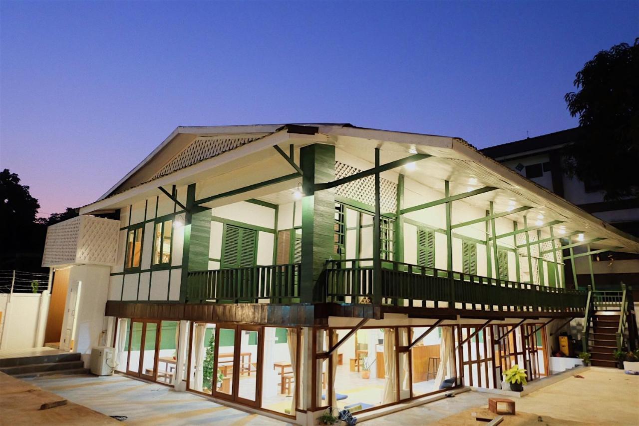 Barn Laos Hostel Vientiane Exterior foto